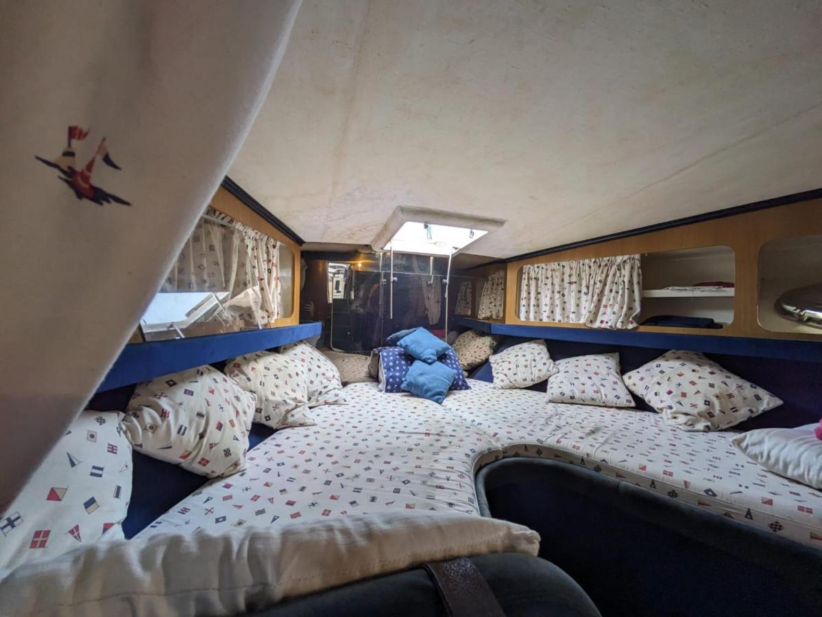 فندق Magno II Boat سان أدريان دي بيزوس المظهر الخارجي الصورة