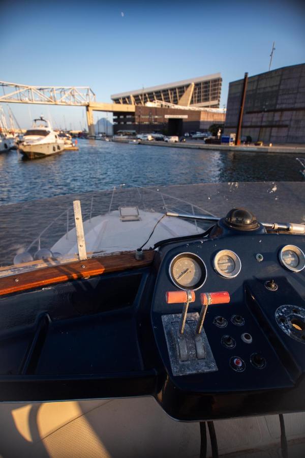 فندق Magno II Boat سان أدريان دي بيزوس المظهر الخارجي الصورة