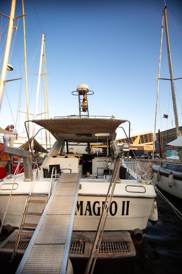 فندق Magno II Boat سان أدريان دي بيزوس المظهر الخارجي الصورة