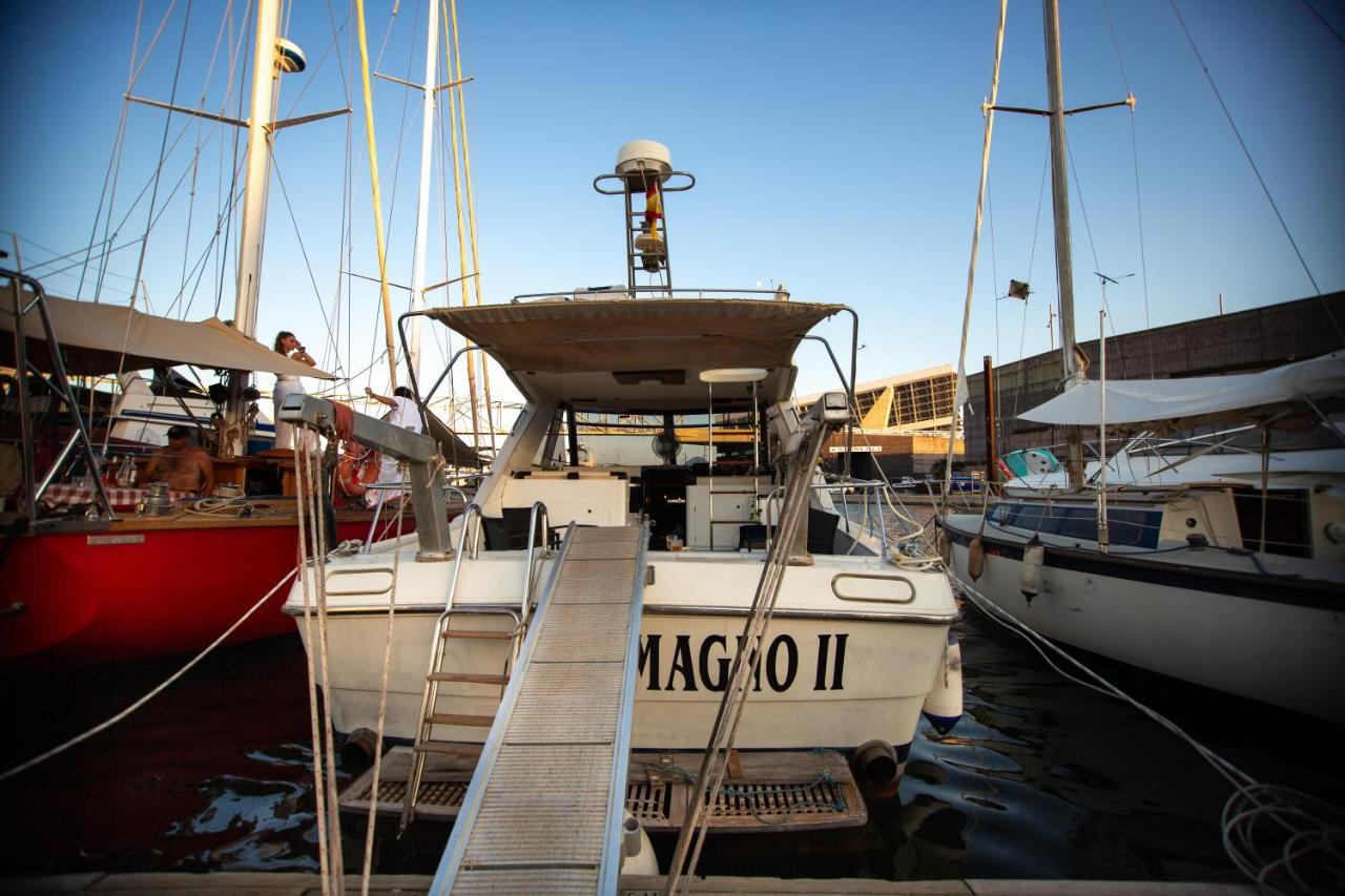 فندق Magno II Boat سان أدريان دي بيزوس المظهر الخارجي الصورة